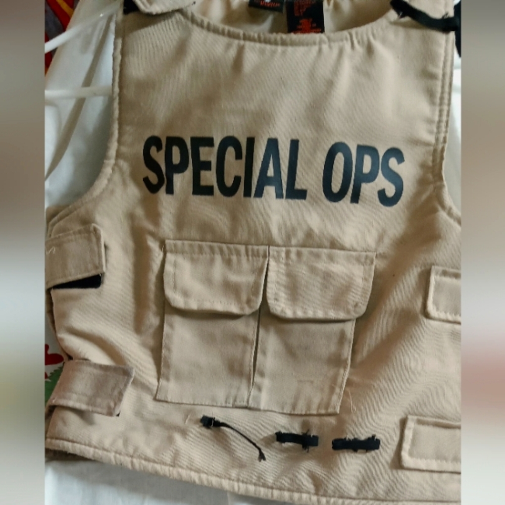 TJX Youth Play Vest size 7/8